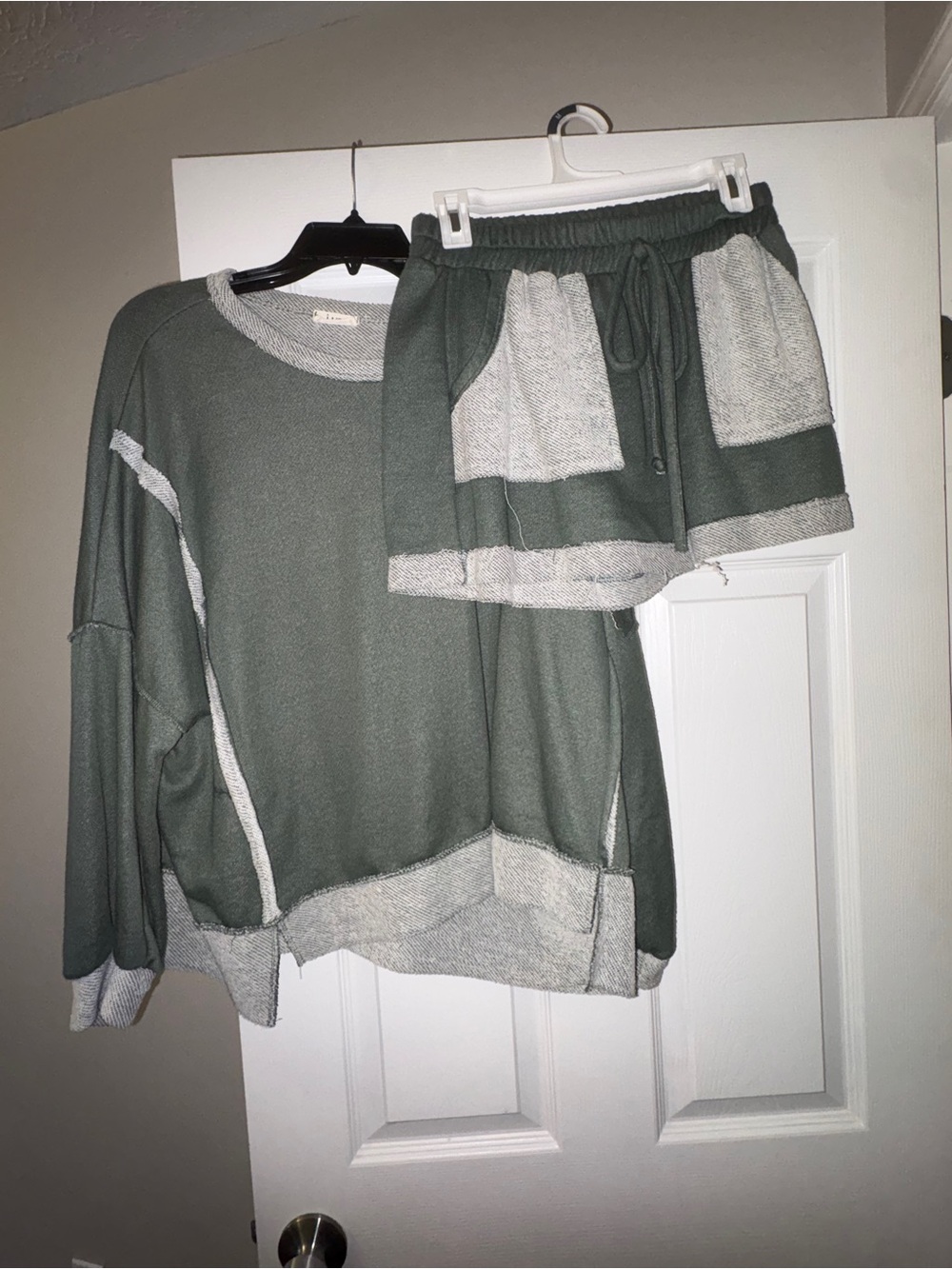 Cozy Two-Piece Lounge Set in Olive Green